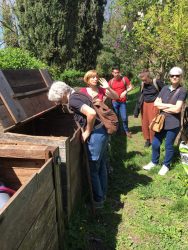 Présentation du compostage par les "Mûres mures de la colline"